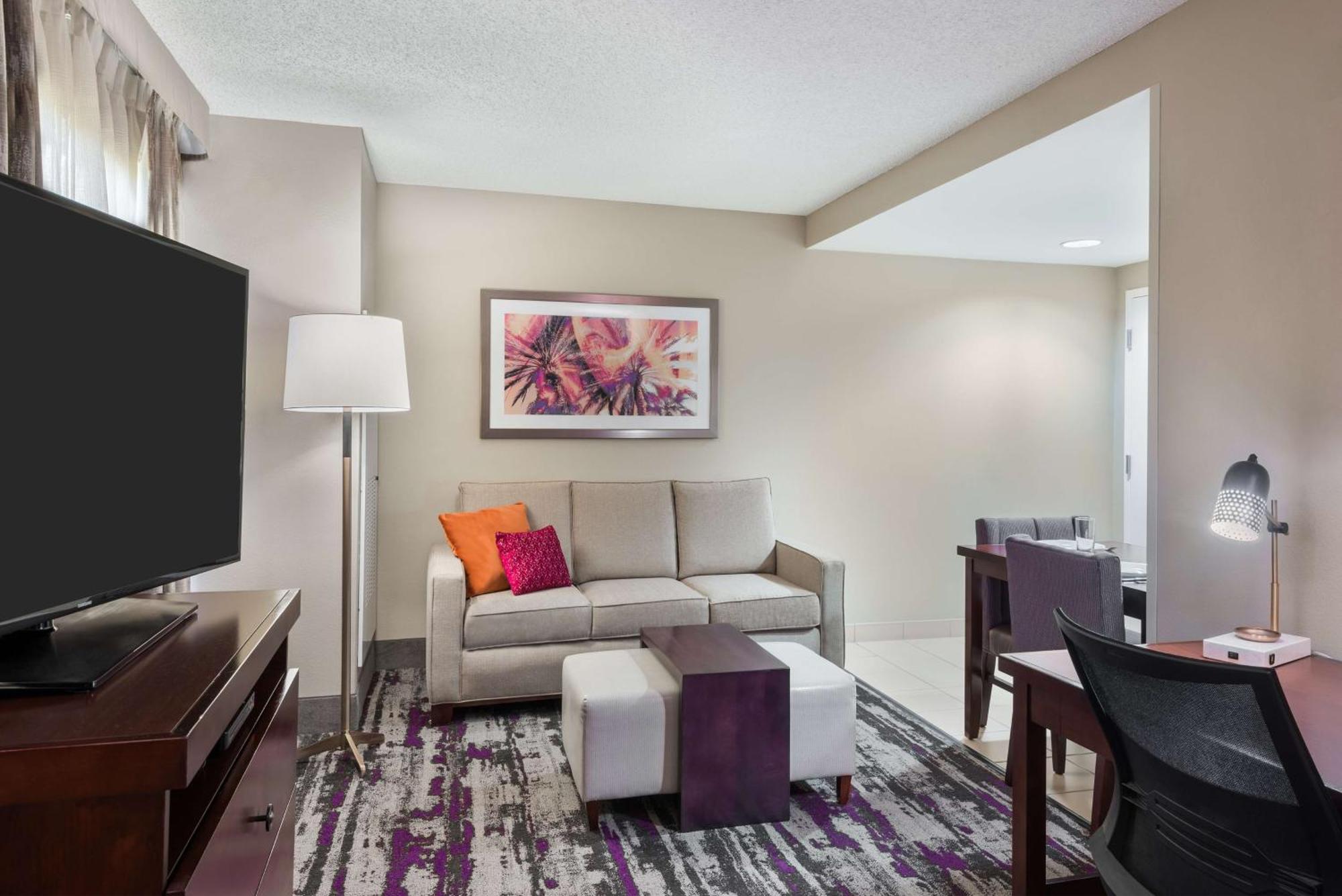 Homewood Suites By Hilton Orlando-Ucf Area Alafaya Exterior photo