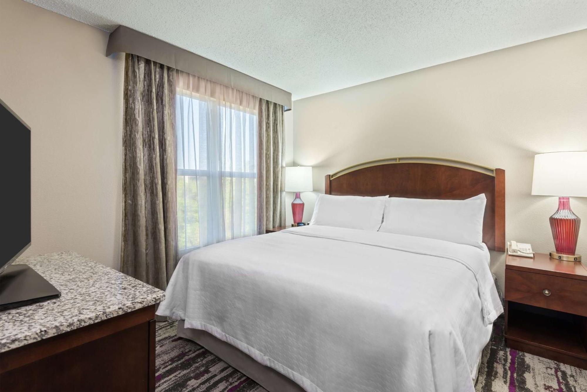 Homewood Suites By Hilton Orlando-Ucf Area Alafaya Exterior photo
