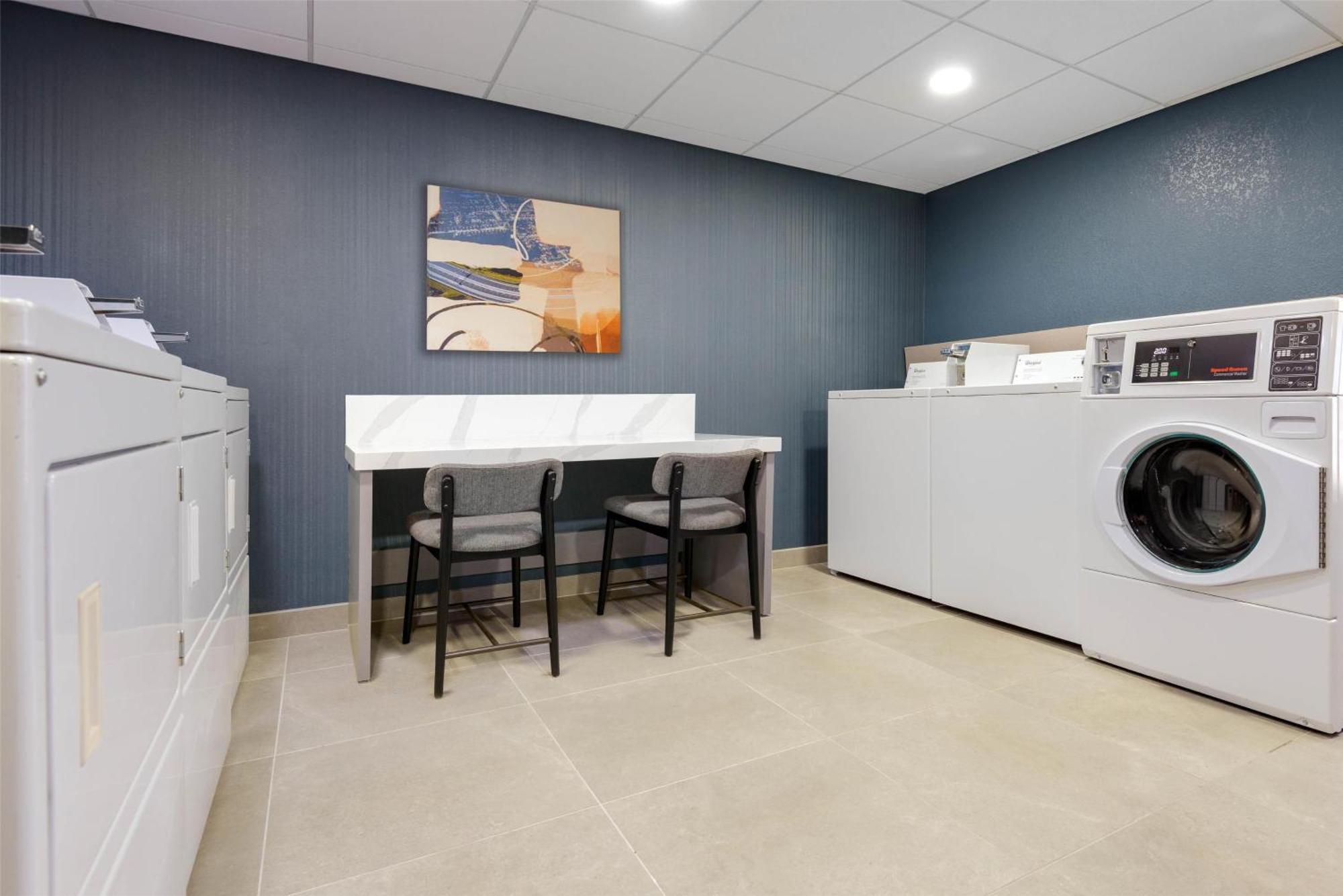 Homewood Suites By Hilton Orlando-Ucf Area Alafaya Exterior photo