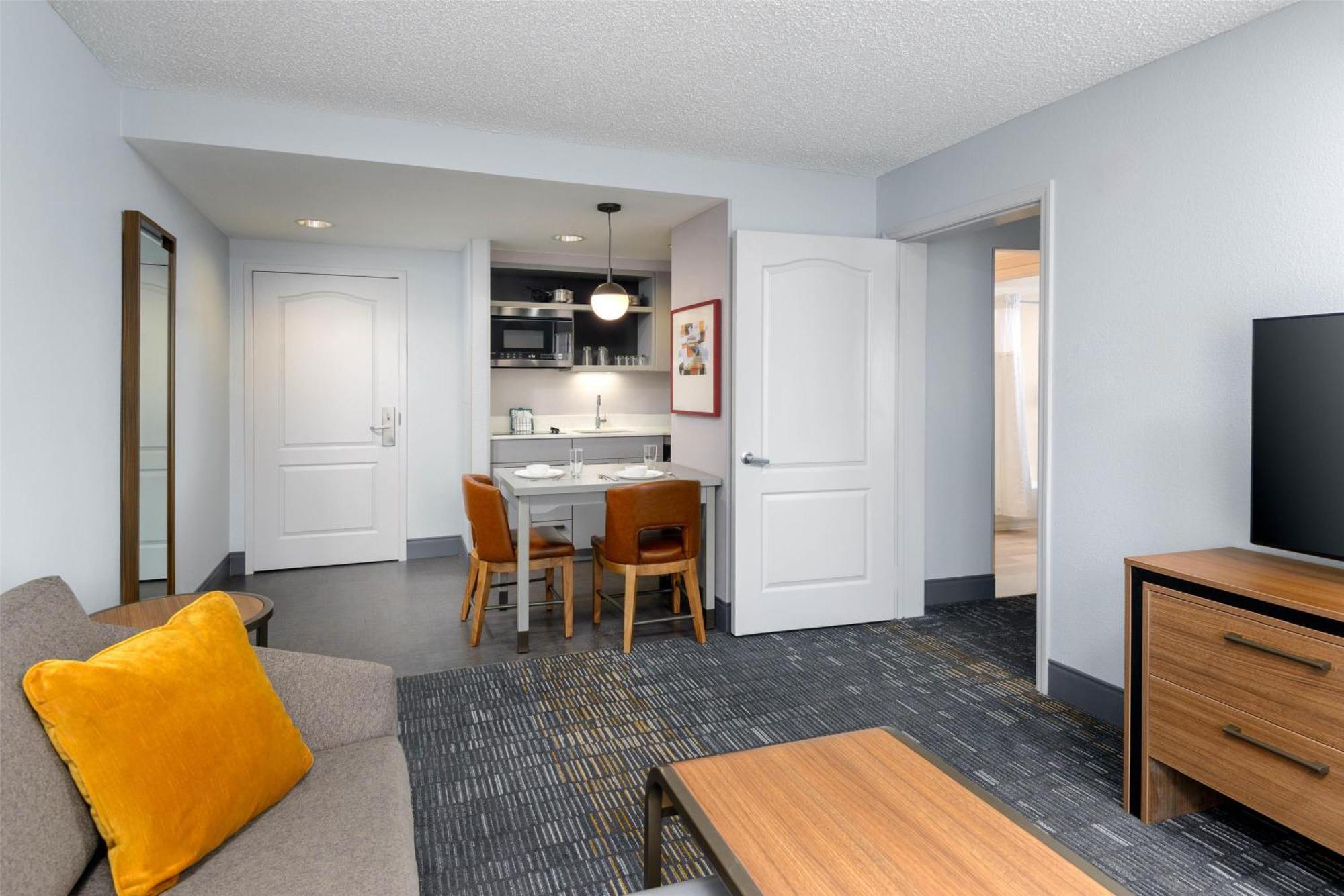 Homewood Suites By Hilton Orlando-Ucf Area Alafaya Exterior photo