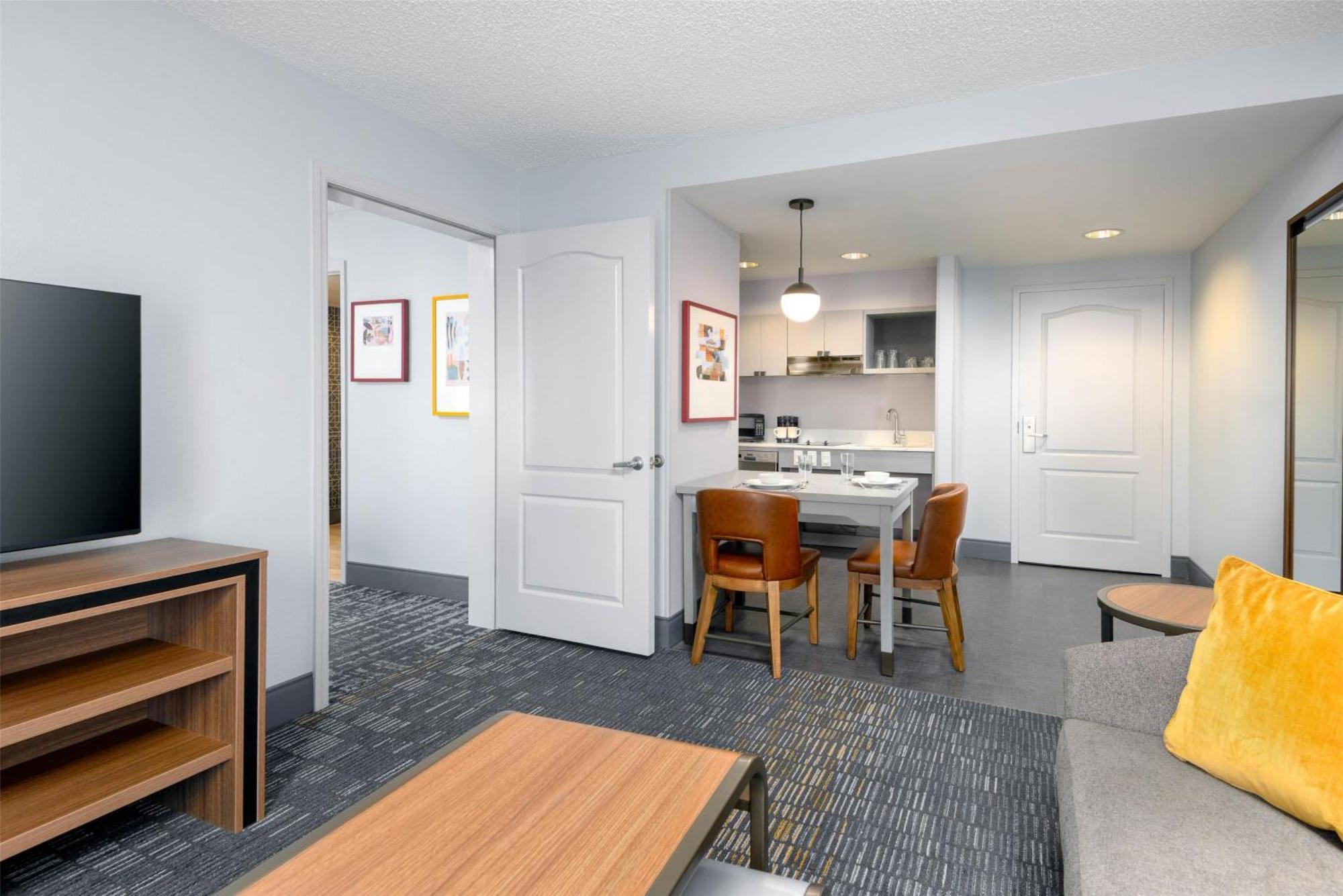 Homewood Suites By Hilton Orlando-Ucf Area Alafaya Exterior photo